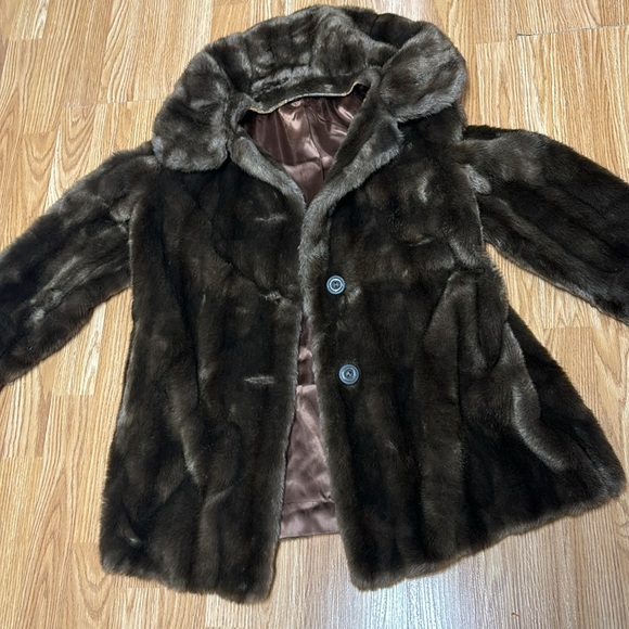 Vintage Tissavel of France Braemoor Pile 100% Acrylic Faux brown Fur NICE - Picture 4 of 15